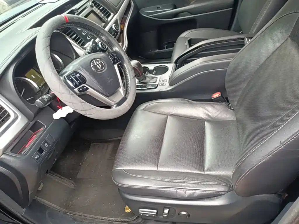 Toyota Highlander 2015 — фото 11