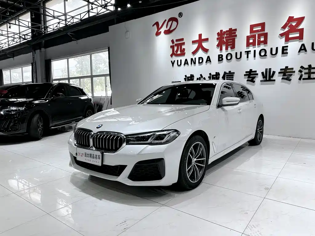 BMW 5 Series 2021 — фото 1