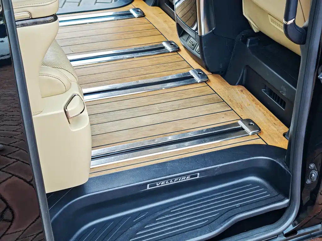 Toyota Vellfire 2021 — фото 8