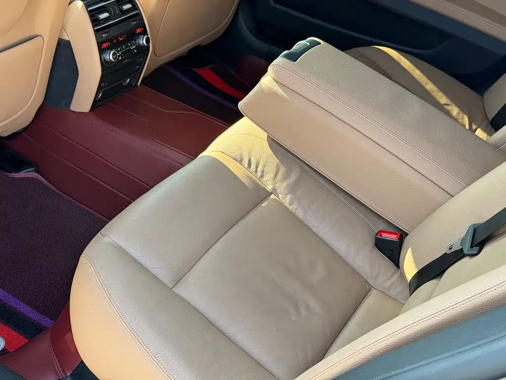 BMW 7 Series 2015 — фото 27