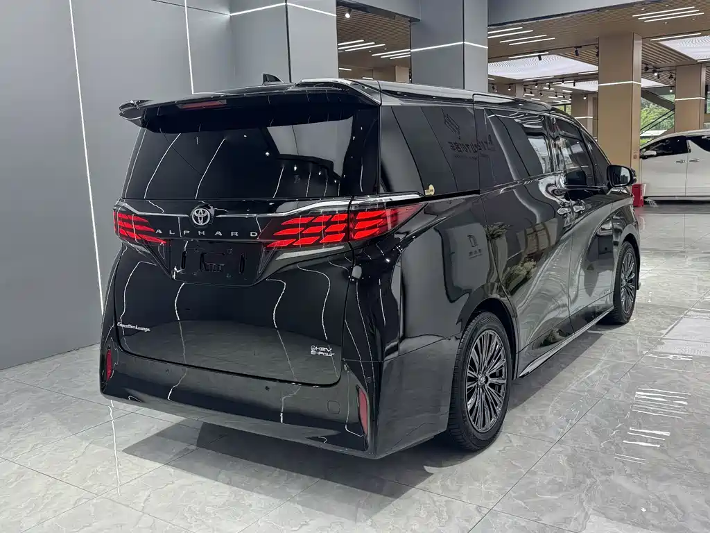 Toyota Alphard 2025 — фото 4