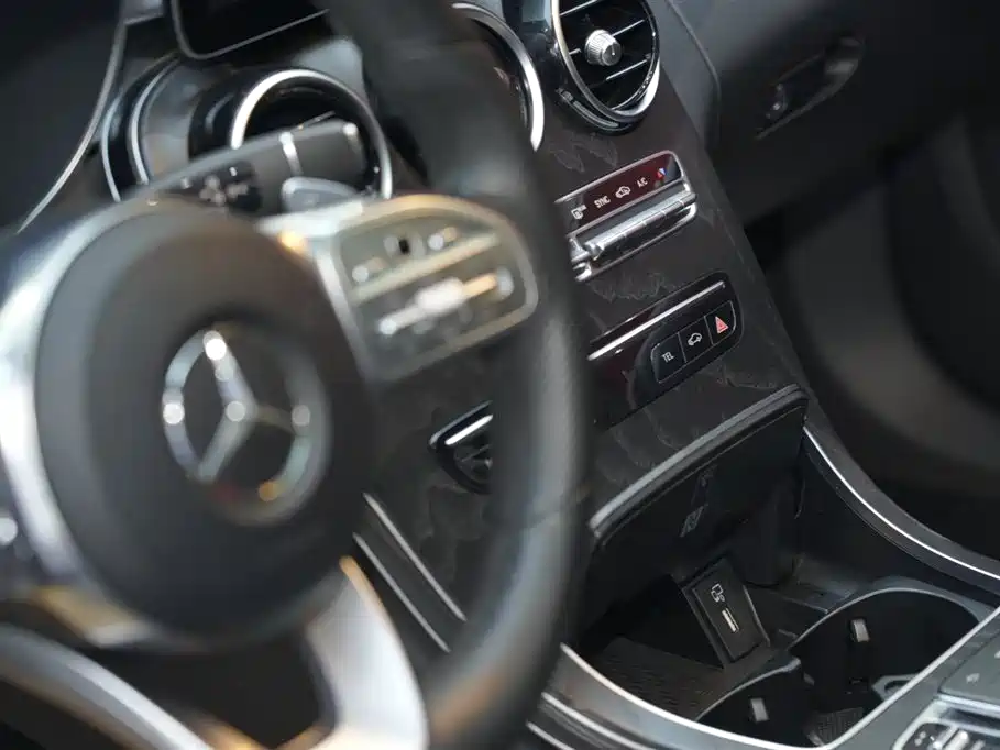 Mercedes-Benz C-Class 2020 — фото 17