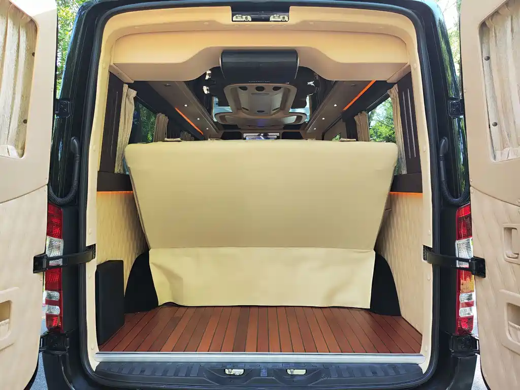 Mercedes-Benz Sprinter 2015 — фото 27