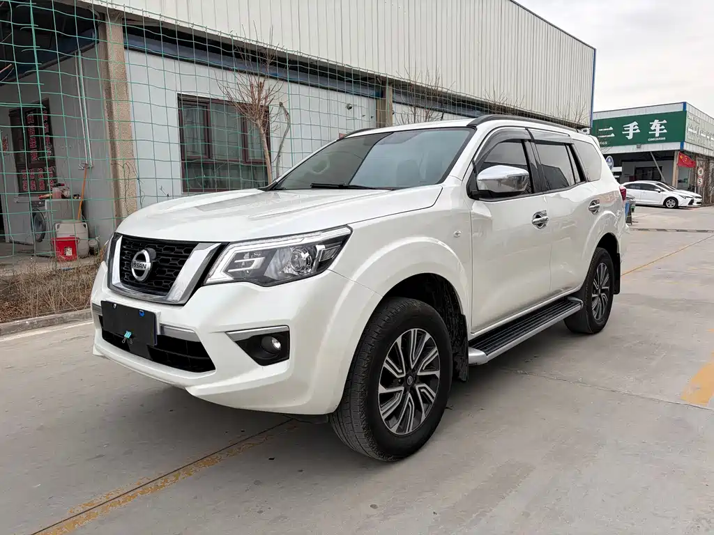 Nissan Terra 2022 — фото 1