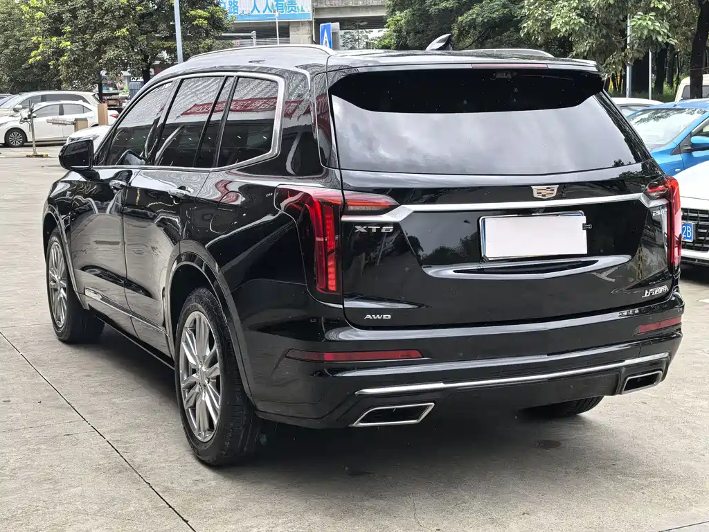 Cadillac XT6 2022 — фото 12