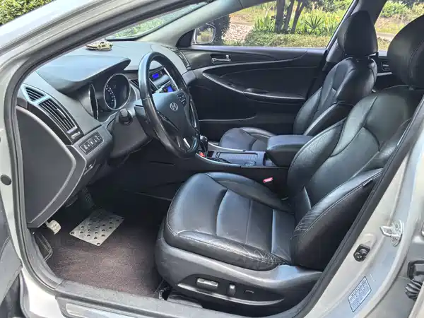 Hyundai Sonata 2013
