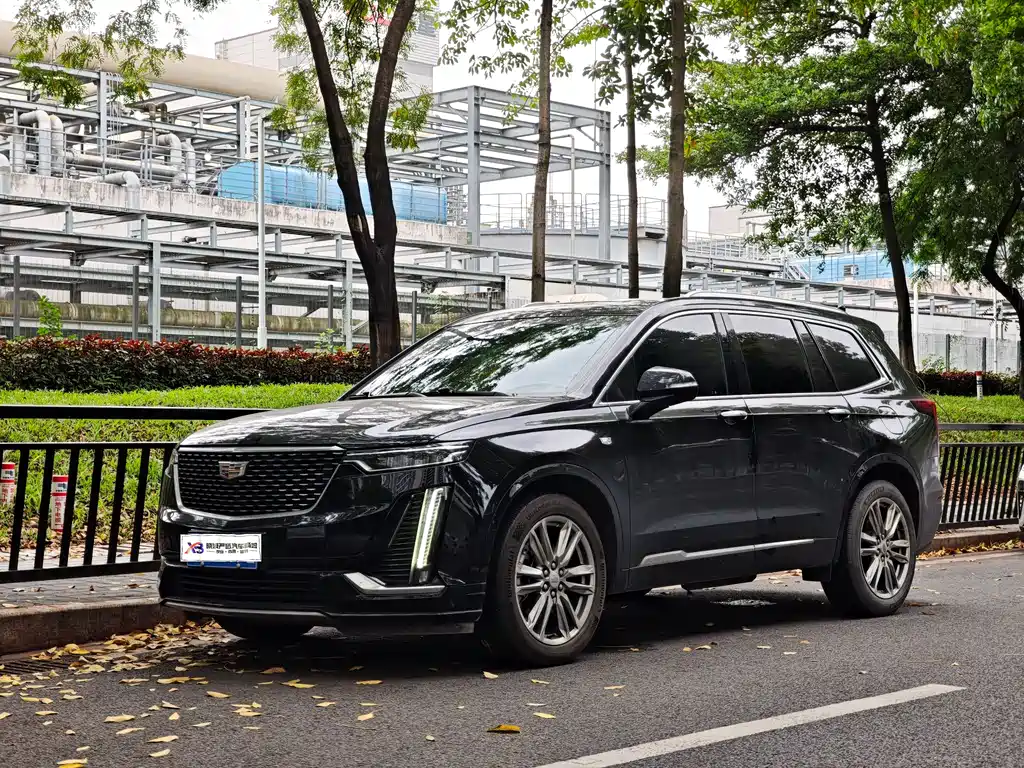 Cadillac XT6 2021 — фото 1