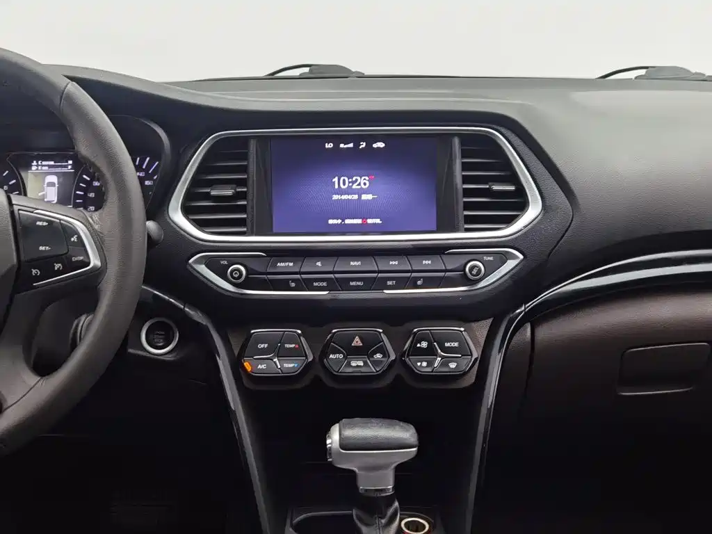 GAC Trumpchi GS4 2017 — фото 12