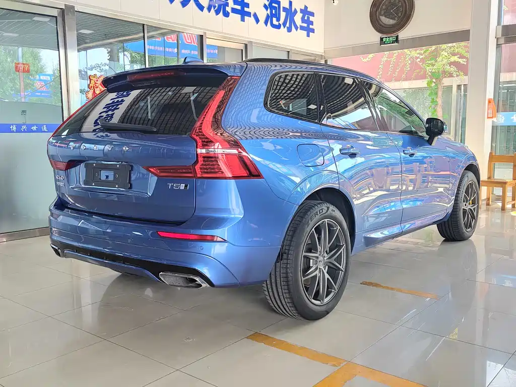 Volvo XC60 2020 — фото 23