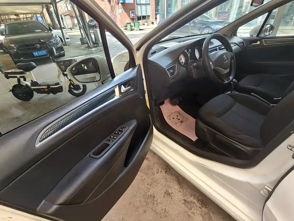 Peugeot 308 2014