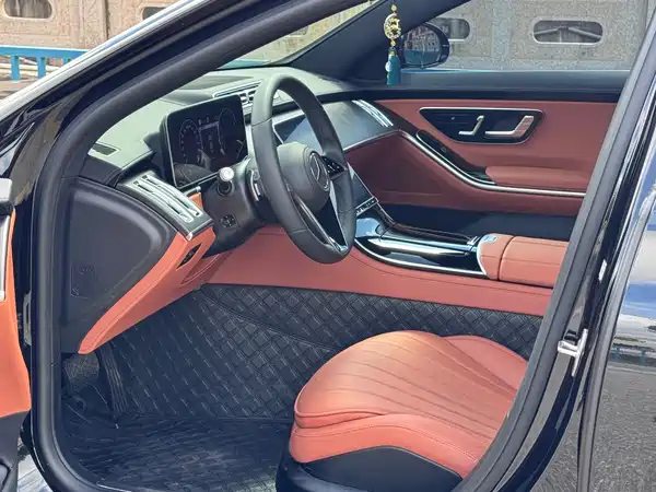 Mercedes-Benz S-Class 2024