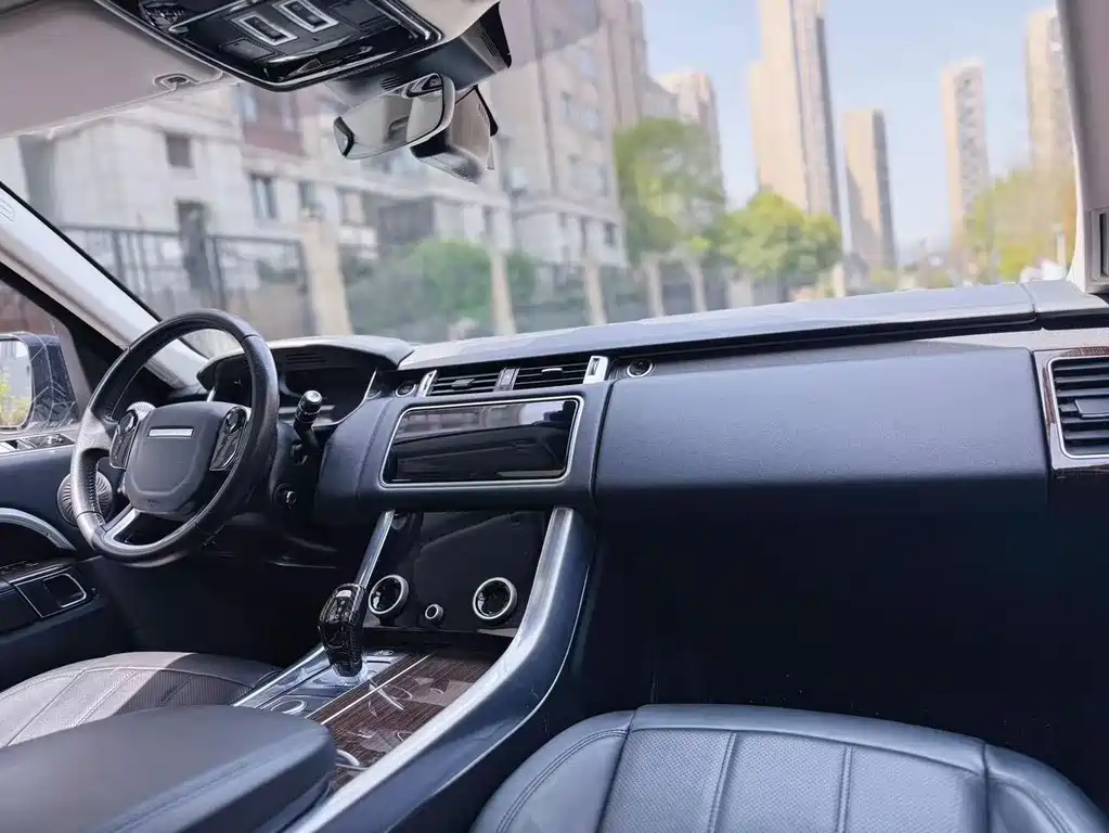 Land Rover Sport PHEV 2019 — фото 12