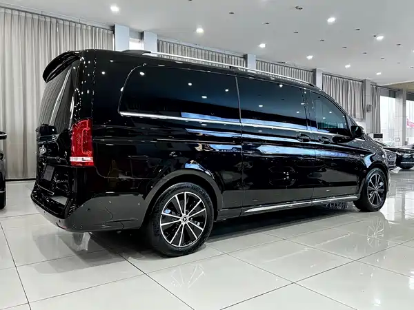 Mercedes-Benz V-Class 2024
