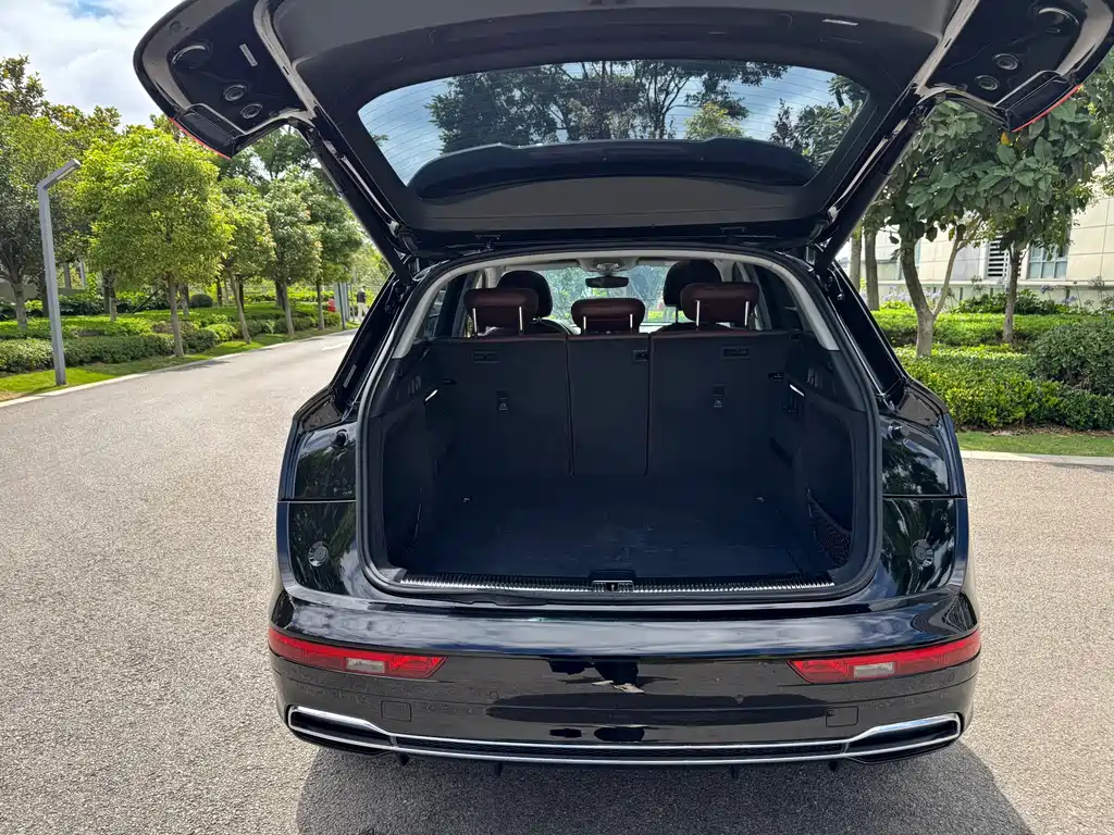 Audi Q5L 2020