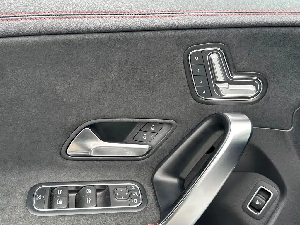 Mercedes-Benz GLA 2023 — фото 10