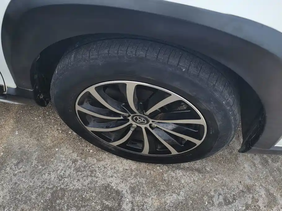 Toyota Yaris L 2020