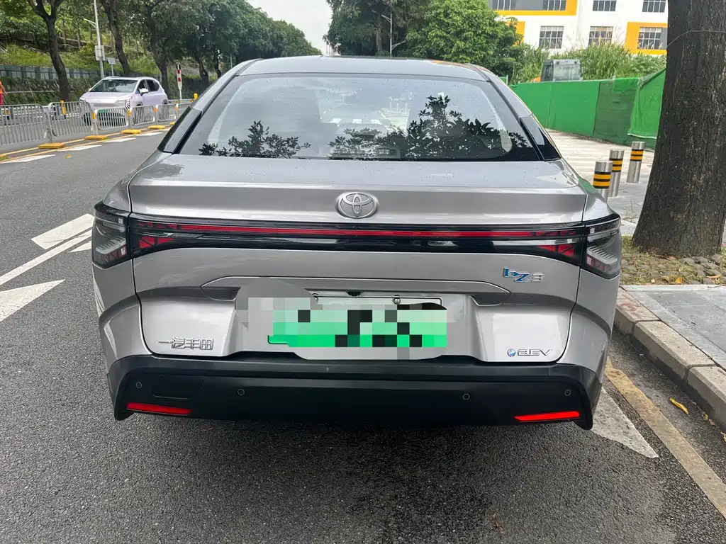 Toyota bZ3 2025