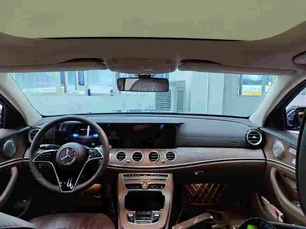 Mercedes-Benz E-Class 2021 — фото 4