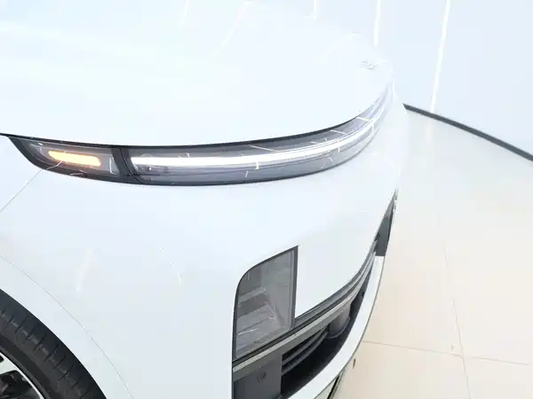 Li Auto L7 2025