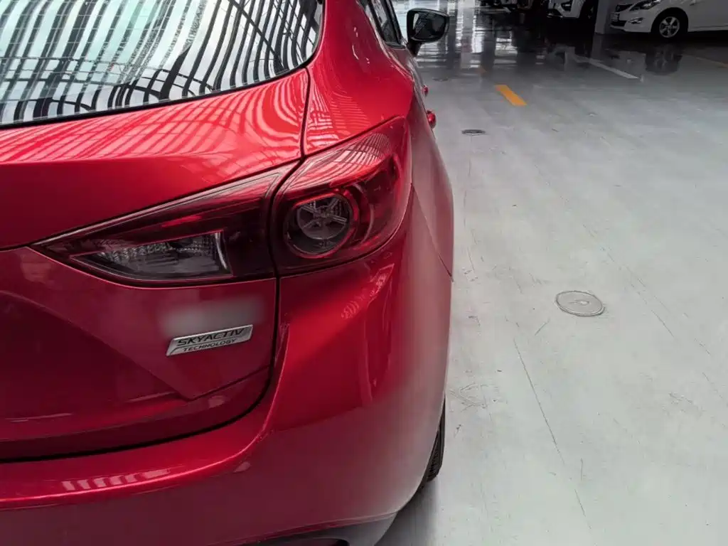 Mazda 3 Axela 2016 — фото 8