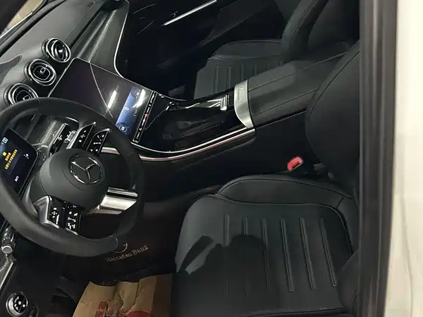 Mercedes-Benz C-Class 2024