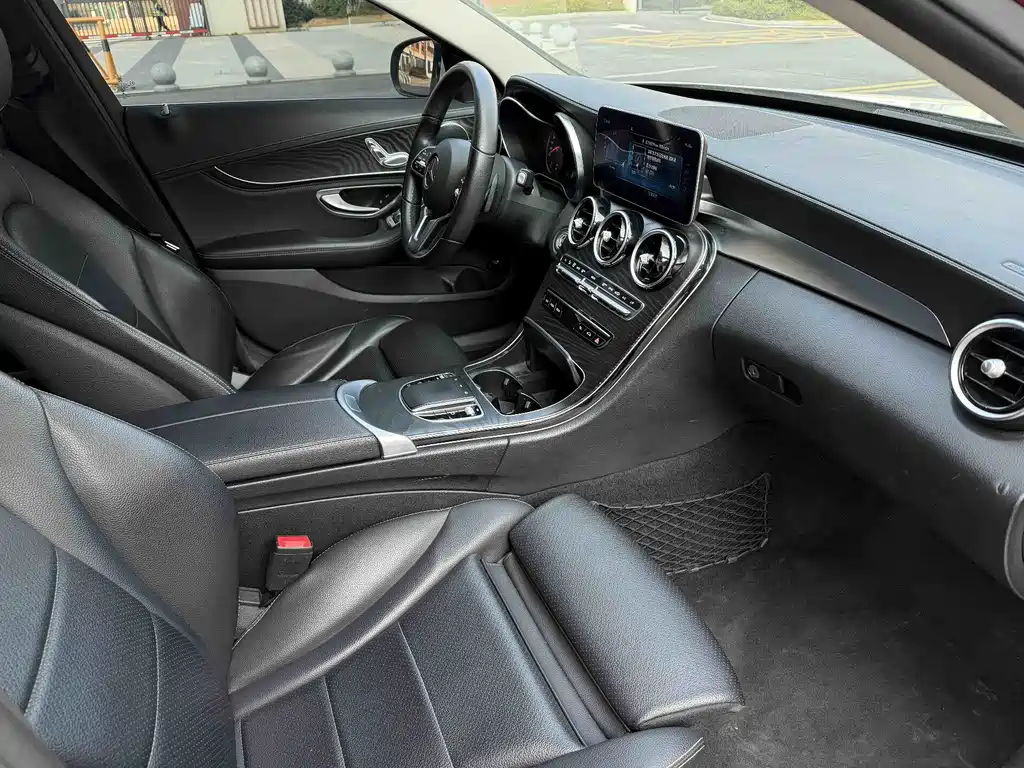 Mercedes-Benz C-Class 2019