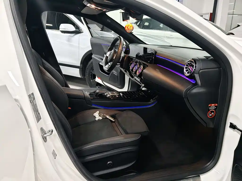 Mercedes-Benz A-Class 2020 — фото 8