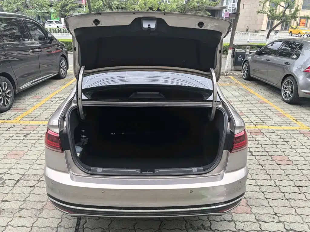 Volkswagen Bora 2023