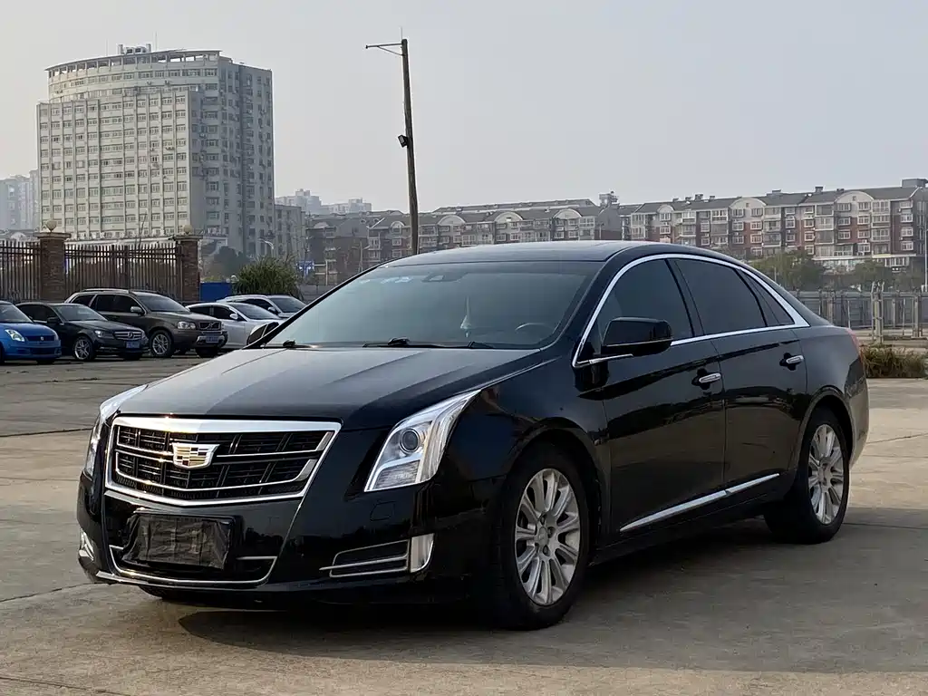 Cadillac XTS 2017 — фото 1