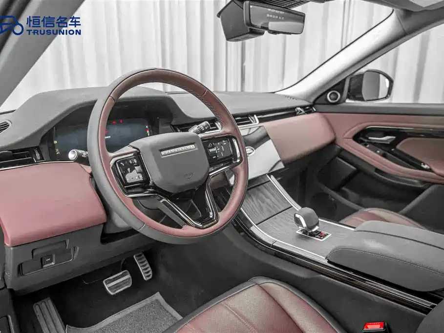 Land Rover Evoque 2024 — фото 12