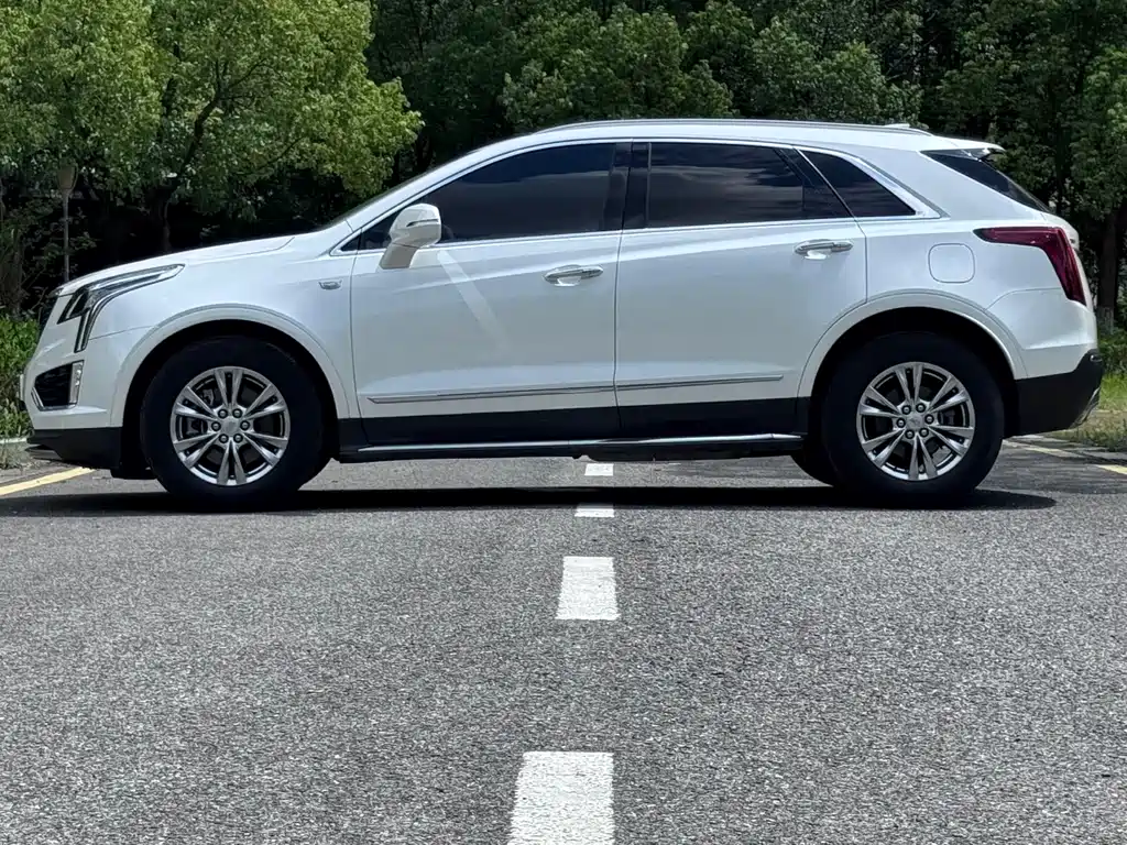 Cadillac XT5 2021 — фото 4
