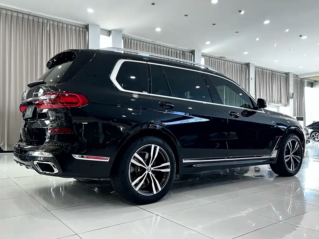 BMW X7 2022 — фото 4