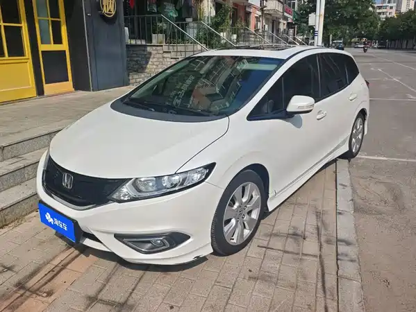 Honda Jade 2016