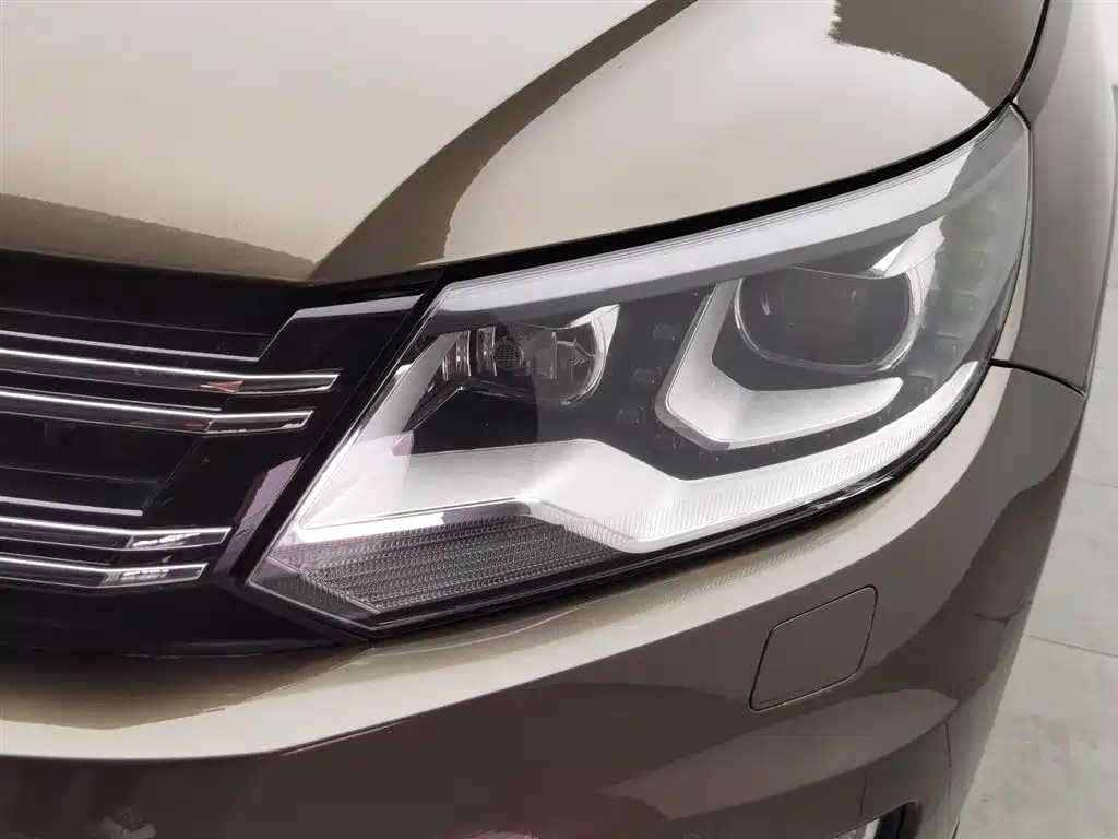 Volkswagen Tiguan 2015 — фото 7