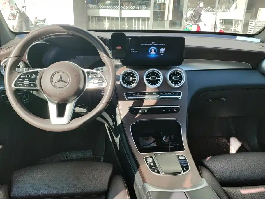 Mercedes-Benz GLC 2020 — фото 12