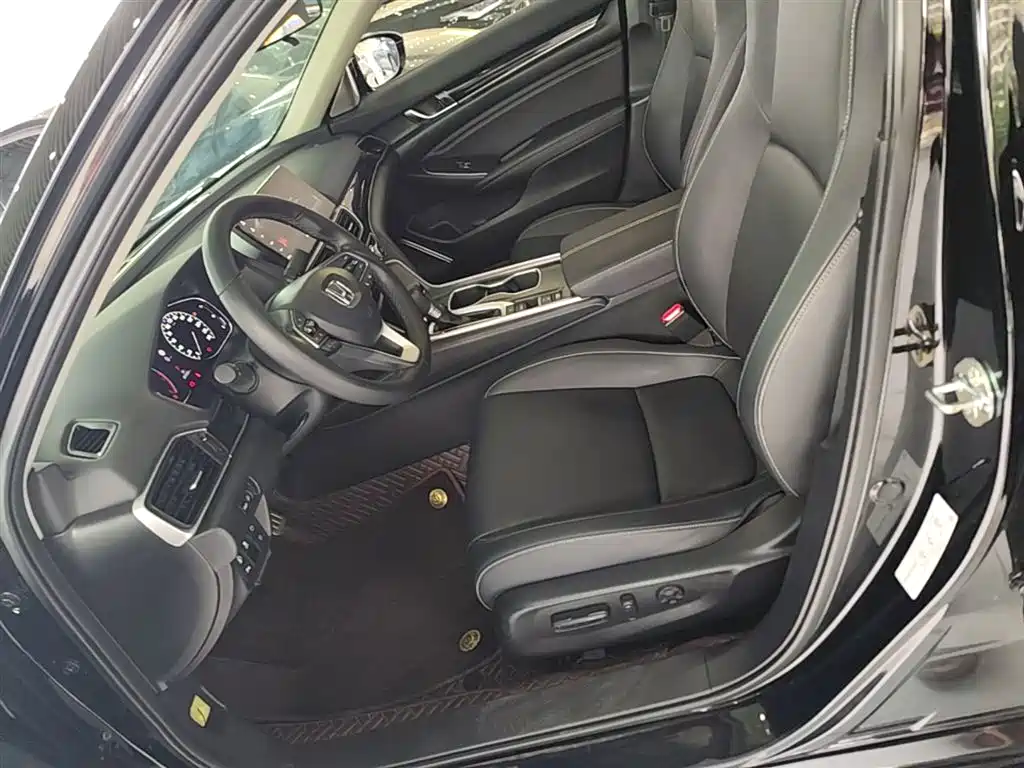 Honda Accord 2023 — фото 15