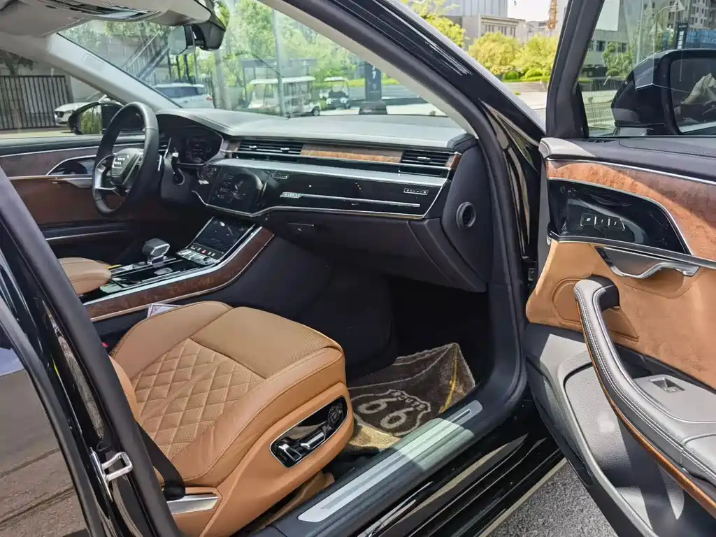 Audi A8 2021