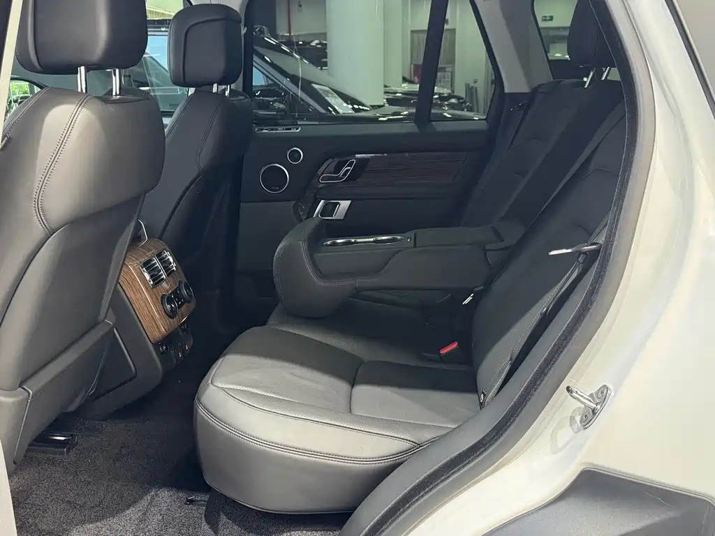 Land Rover Range Rover 2019 — фото 14