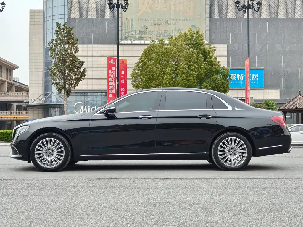 Mercedes-Benz E-Class 2020 — фото 13