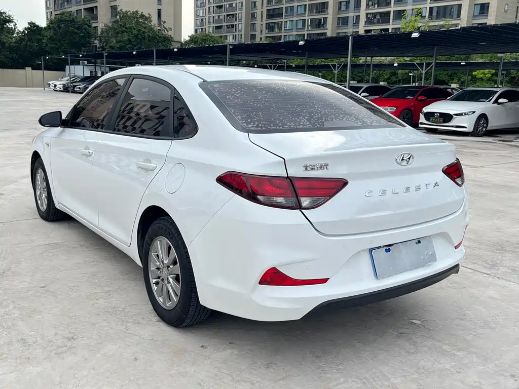 Hyundai Elantra 2019 — фото 5