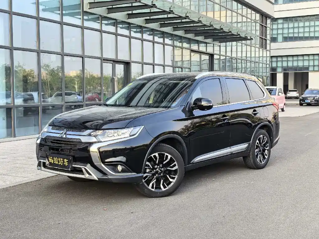 Mitsubishi Outlander 2021