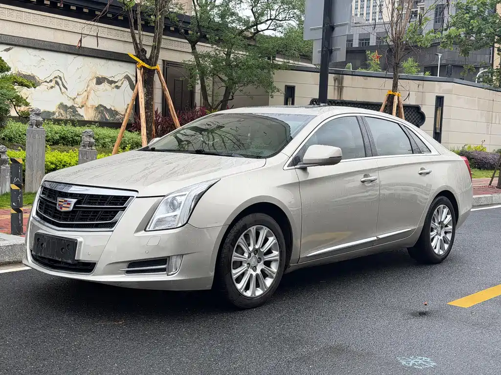 Cadillac XTS 2017 — фото 1