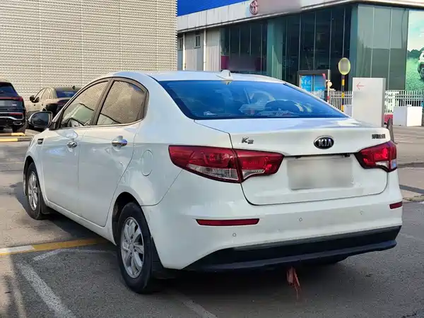 Kia K2 2015