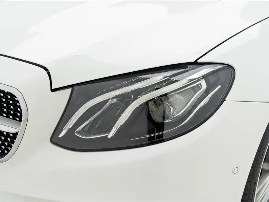 Mercedes-Benz E-Class 2020 — фото 10