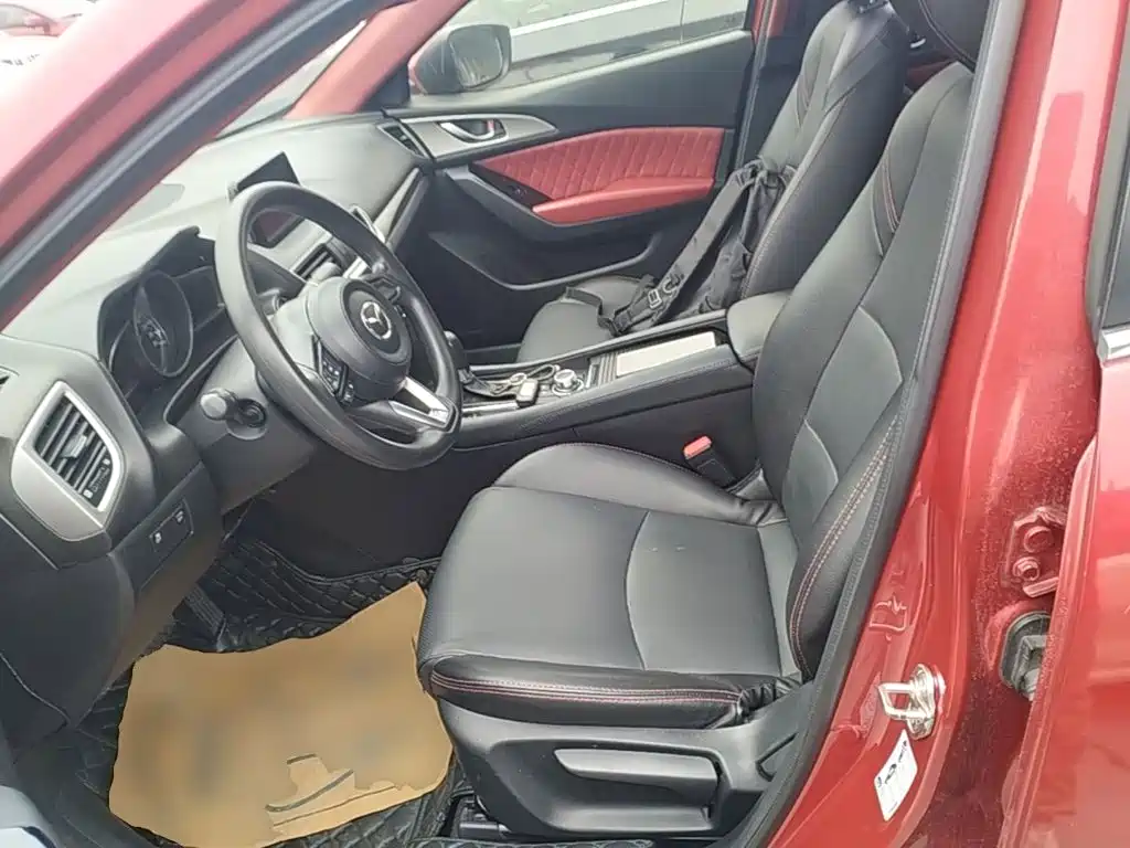 Mazda 3 Axela 2019 — фото 15
