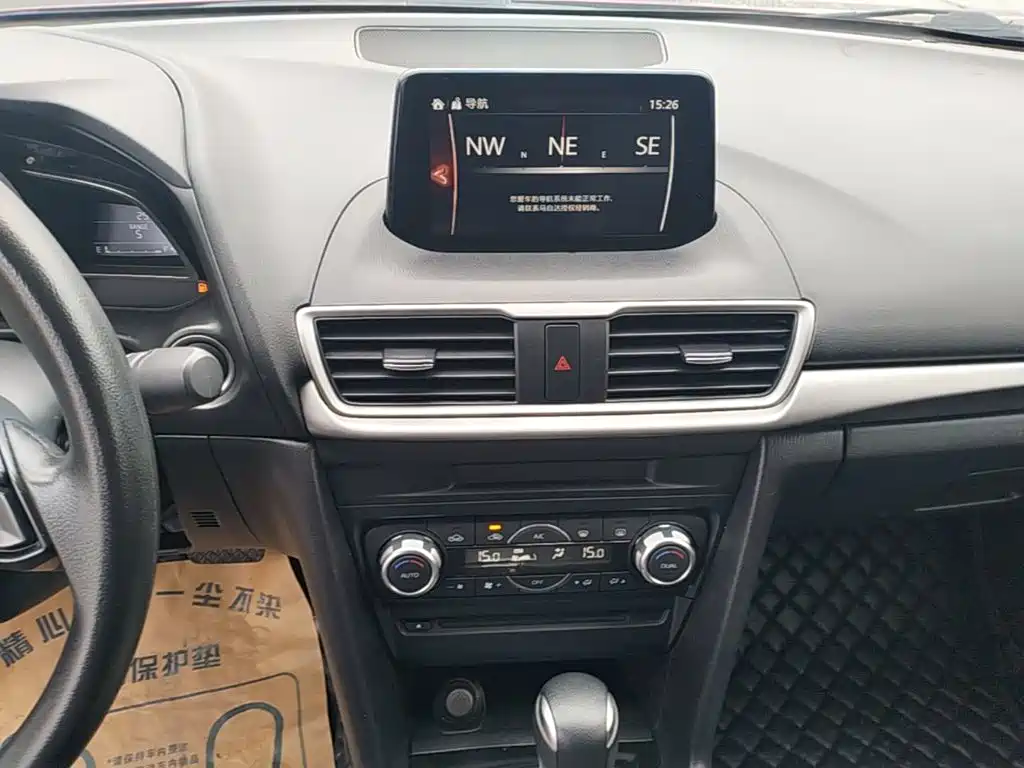 Mazda 3 Axela 2019 — фото 13