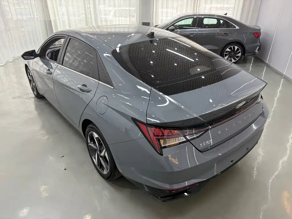 Hyundai Elantra 2022 — фото 4