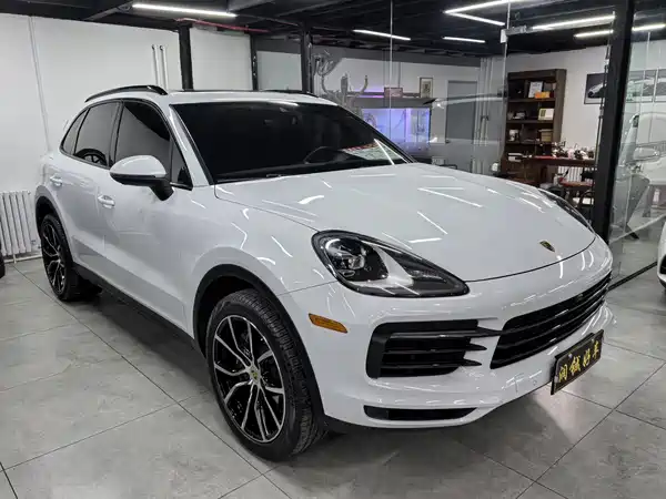 Porsche Cayenne 2022