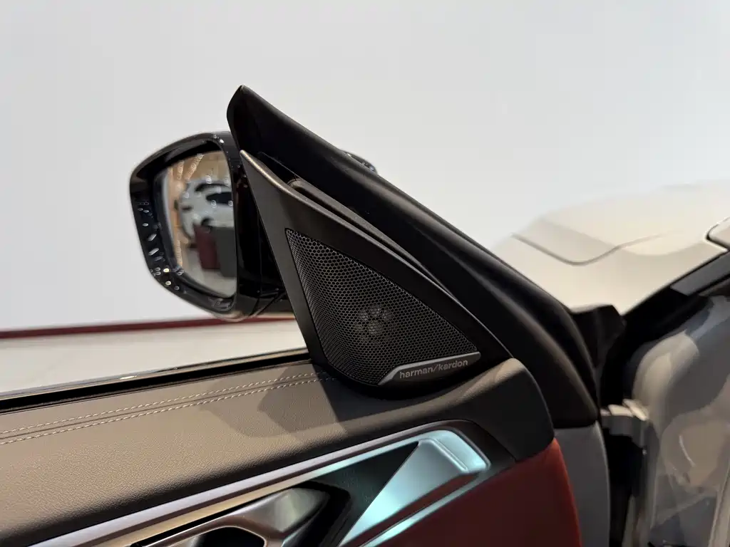 BMW 4 Series 2025 — фото 9