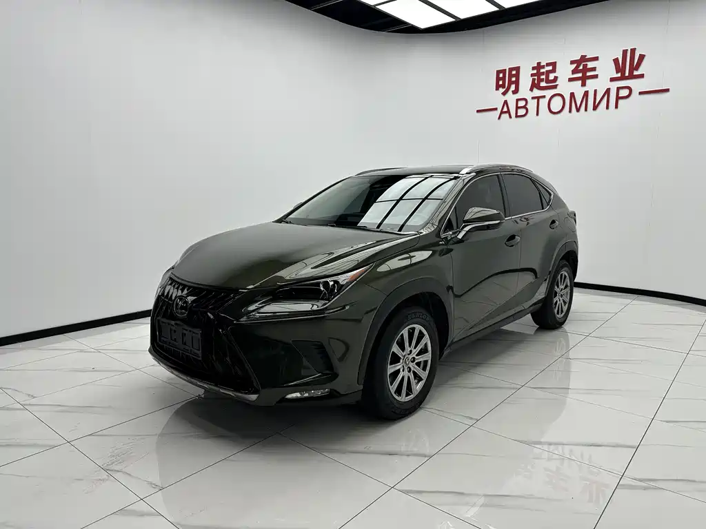 Lexus NX 2021